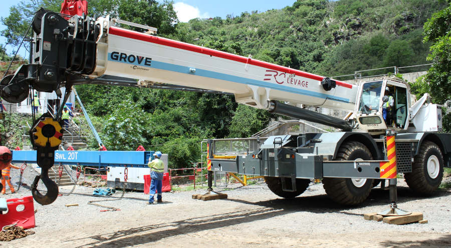 75-ton mobile crane rental in Mauritius